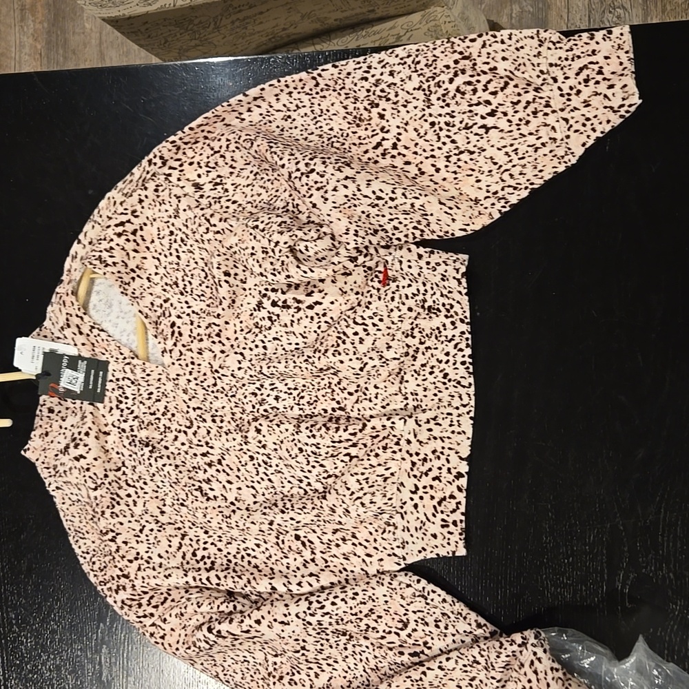 NWT! Philantropy Cutout Sweatshirt XS